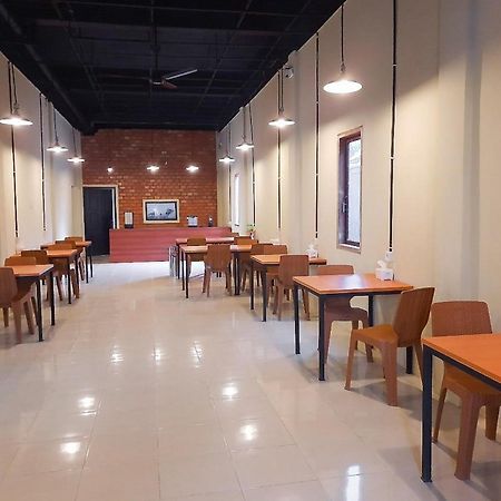 Reddoorz Syariah Near Transmart Jambi 2 Otel Palmerah Dış mekan fotoğraf