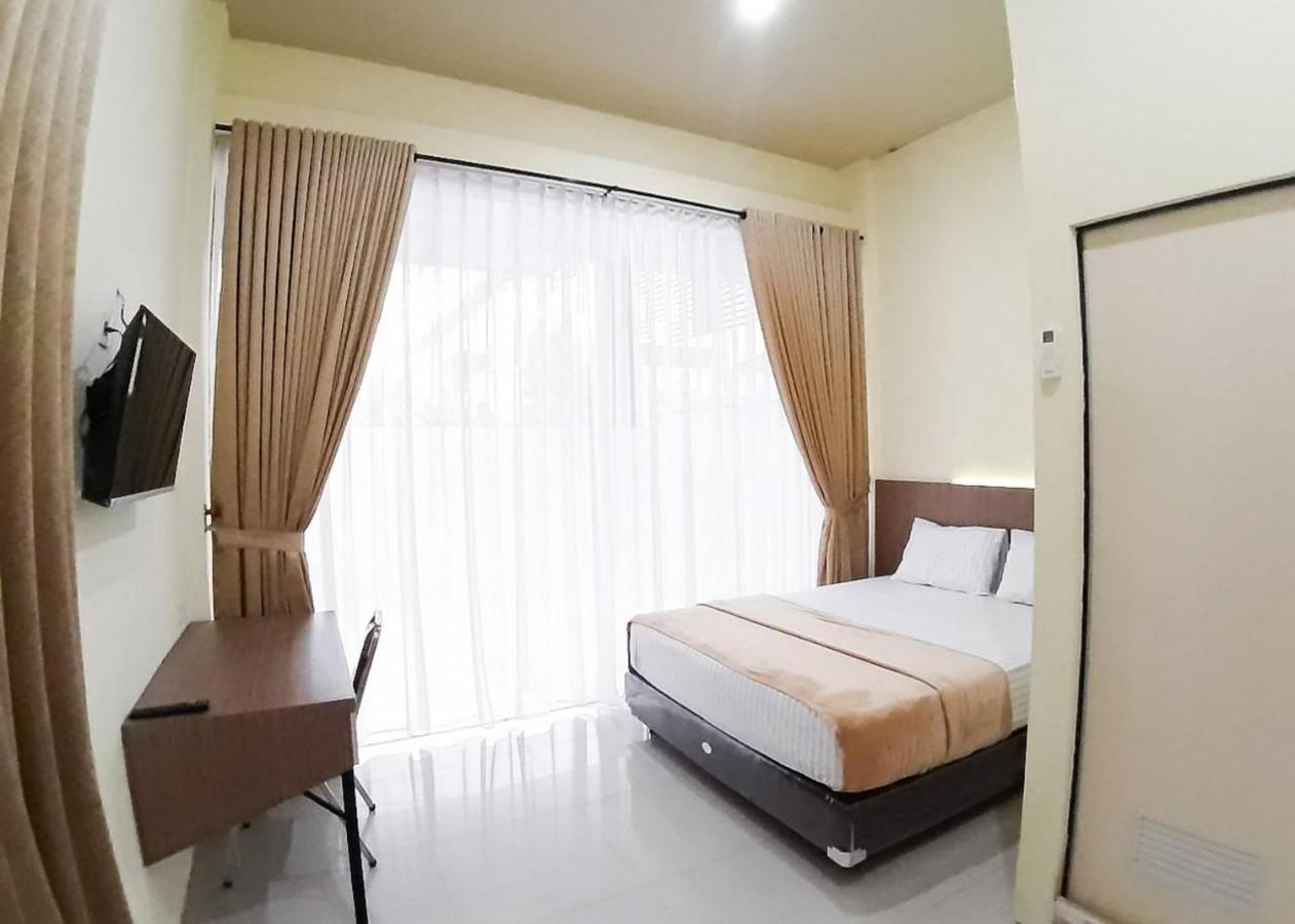 Reddoorz Syariah Near Transmart Jambi 2 Otel Palmerah Dış mekan fotoğraf