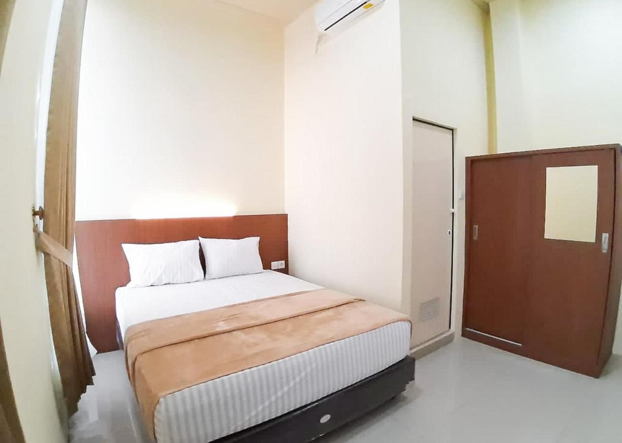 Reddoorz Syariah Near Transmart Jambi 2 Otel Palmerah Dış mekan fotoğraf