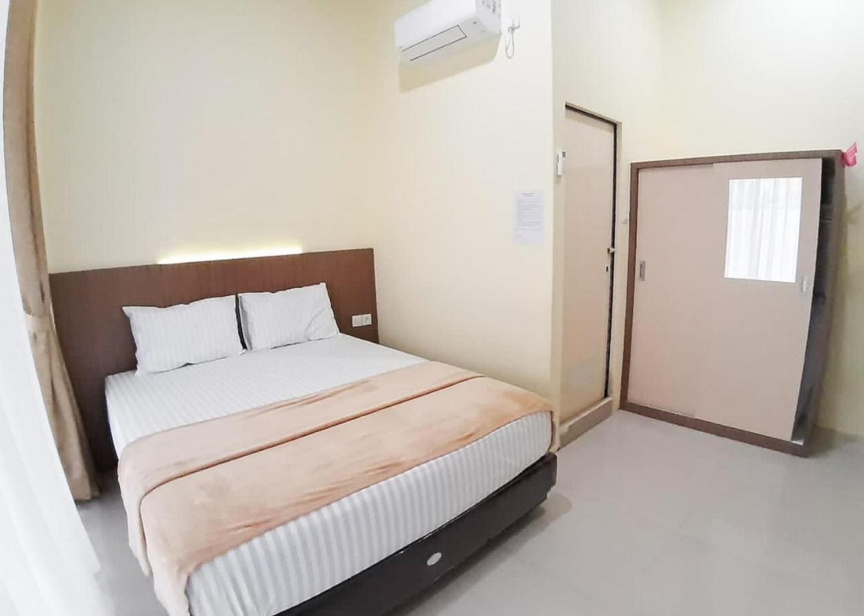 Reddoorz Syariah Near Transmart Jambi 2 Otel Palmerah Dış mekan fotoğraf